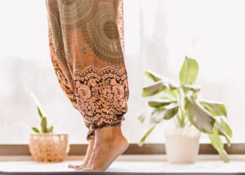 Найкращі засоби від косметологів, які допоможуть позбутися шорстких п’ят і натоптишів