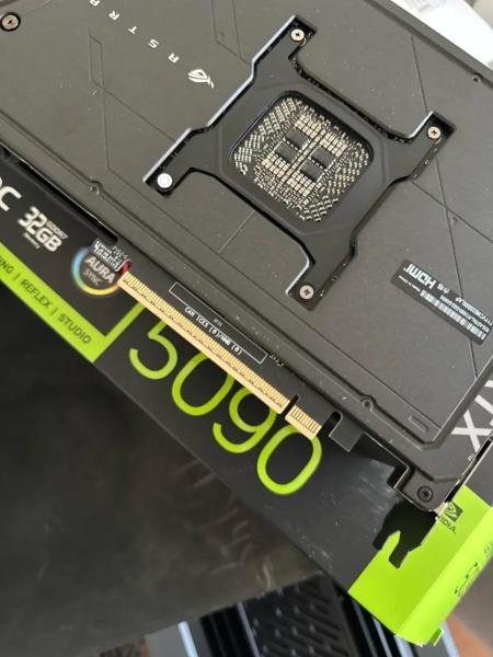 NVIDIA RTX 5090 знов згоріла — цього разу не через кабель