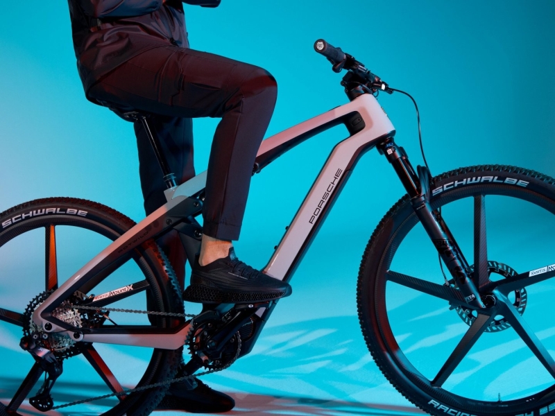 Porsche анонсувала електровелосипед eBike Sport 2025 з потужним мотором та до 175 км ходу за $10,920