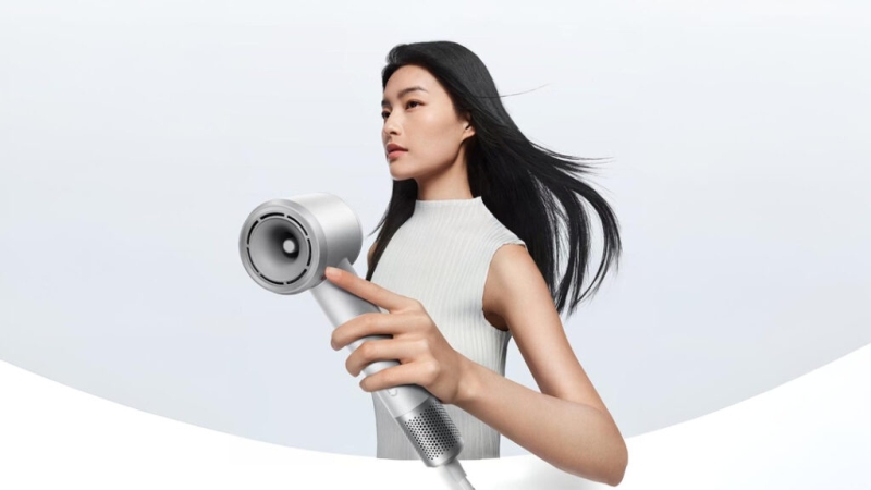 Xiaomi запустила фен із сенсором температури та швидкою сушкою волосся