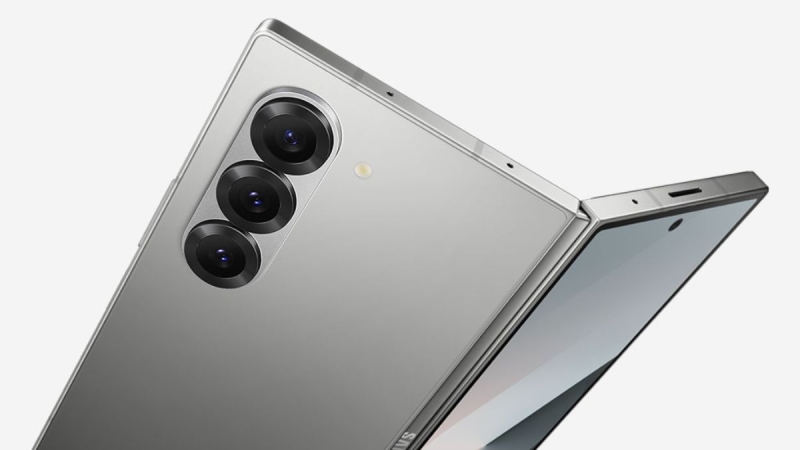 Потрійний смартфон Samsung помітили у Китаї з зарядкою лише 25 Вт