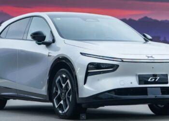 Xpeng представила свого “вбивцю Tesla Model” вартістю від 27 000 доларів — кросовер G7