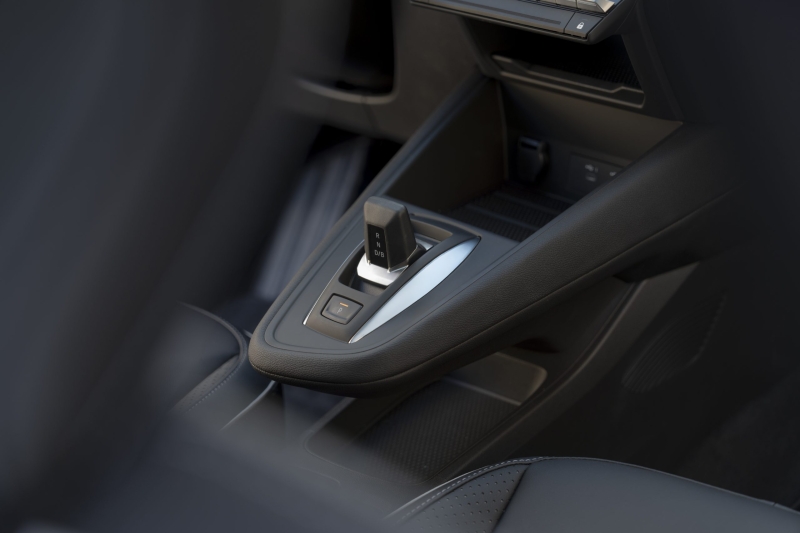 Mitsubishi представила новий Grandis, який є перейменованою версією Renault Symbioz