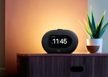 JBL випустила багатофункціональну колонку Horizon 3, яка послужить нічником і радіо