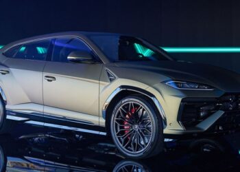 Спочатку буде гібрид: Lamborghini відклала вихід електричного Urus