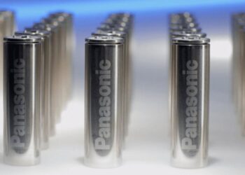 Panasonic запустила масове виробництво акумуляторів для електромобілів на новому заводі в Канзасі