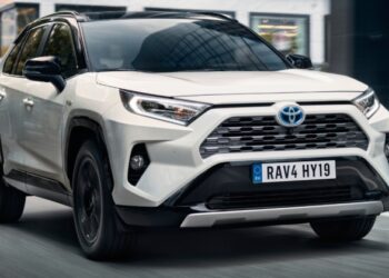 Toyota RAV4 позбавив Tesla Model Y титулу найбільш продаваного автомобіля у світі