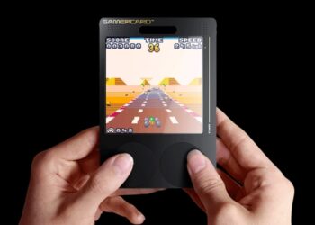 Представлено GamerCard – незвичайну ретро-консоль від племінника творця культового ZX Spectrum