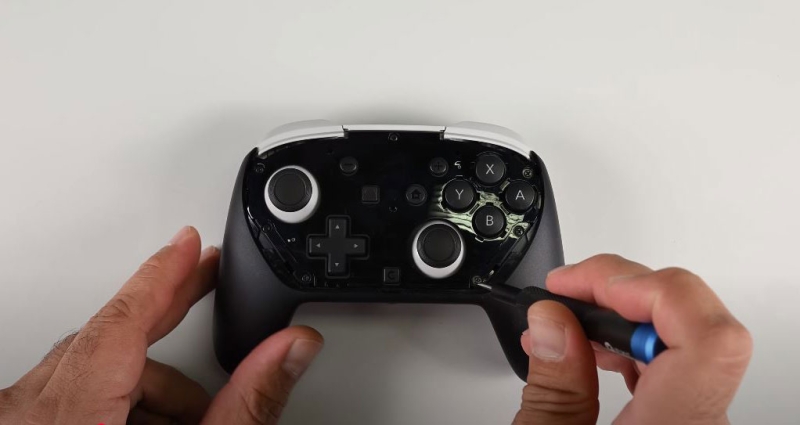 iFixit жорстко розкритикував ремонтопридатність Switch 2 Pro Controller