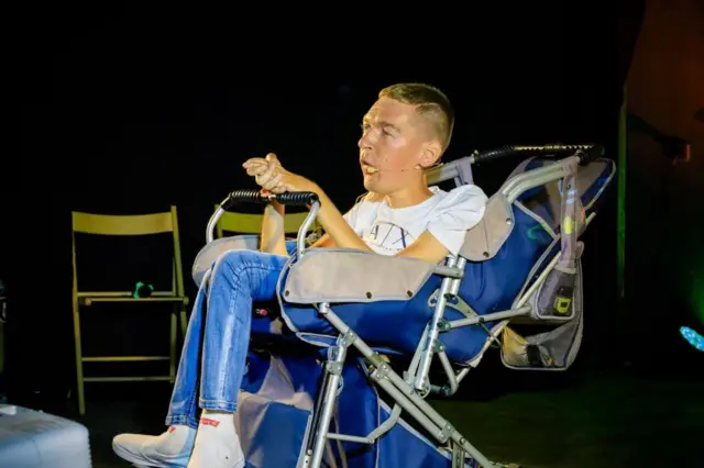 Назарій Гусаков: що відомо про скандал зі зборами на лікування